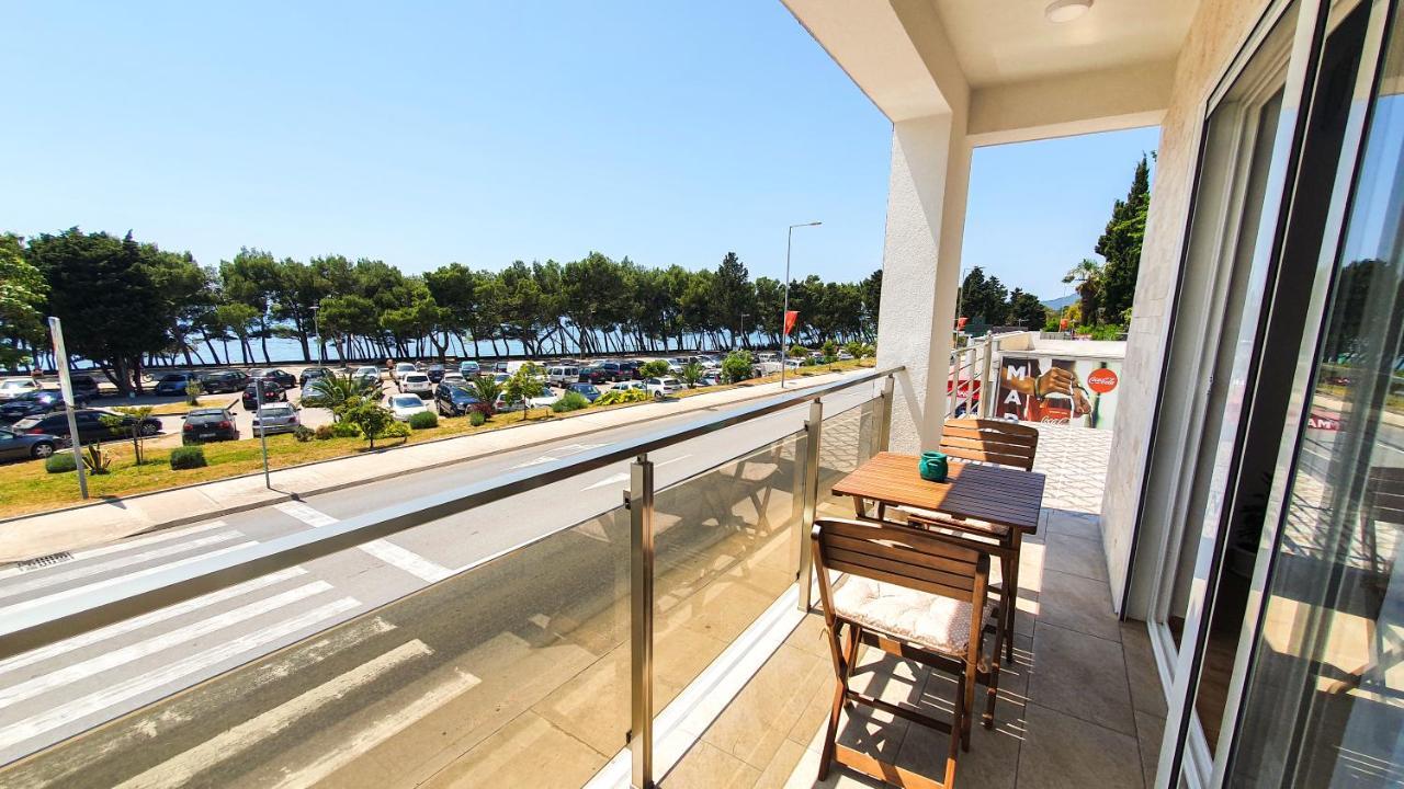 Olav Holiday Apartments Bar Exterior photo